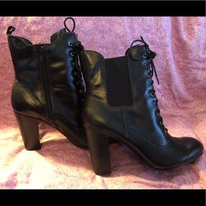 Liz Claiborne size 8.5 black boots-worn once